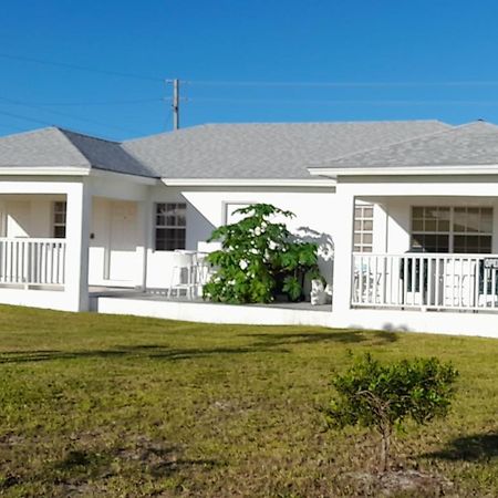 Nature'S Delight Lodge Colonel Hill Exterior foto